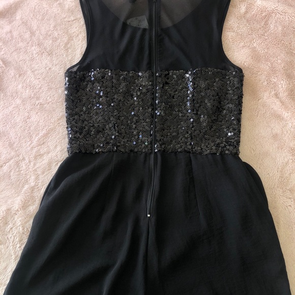 Chic Romper - Picture 2 of 5